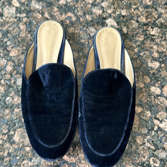 Gianvito Rossi Shoes - Used woman’s suede Giavanti Rossi suede navy slides